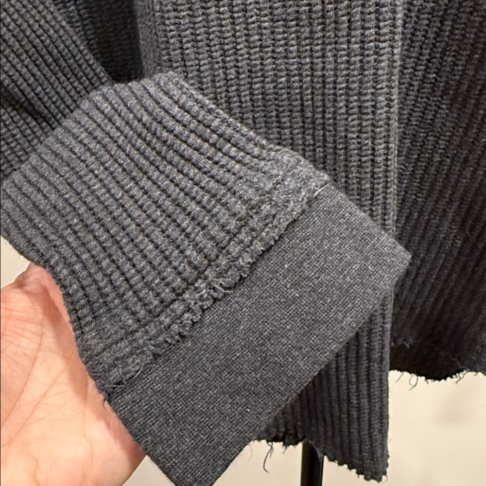 Faherty Charcoal Waffle Henley Long Sleeve Button Neckline Raw Hem Size L - Picture 6 of 13